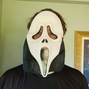 Vintage Fun World Easter Unlimited Glow In The Dark Scream Ghostface Mask